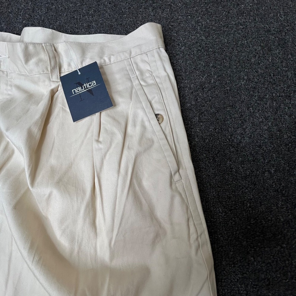 VTG Nautica Pants Men Beige Sand Bar Pleated Chino Cuffed 90s 42 x 32 NWT - Picture 4 of 5